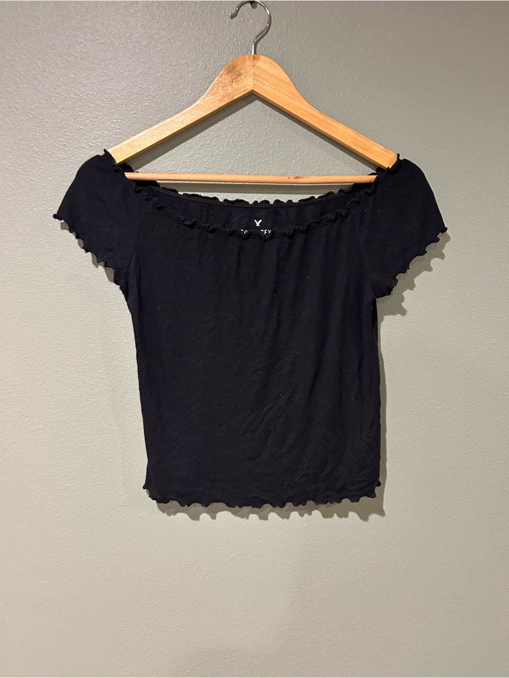 American Eagle Outfitters Black Off-Shoulder Lettuce-Edge Crop Top